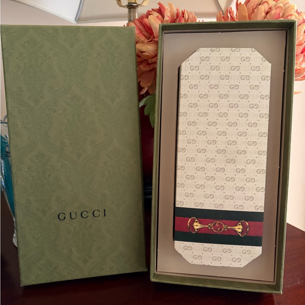 NWT Gucci 6 piece Pencil Set in box